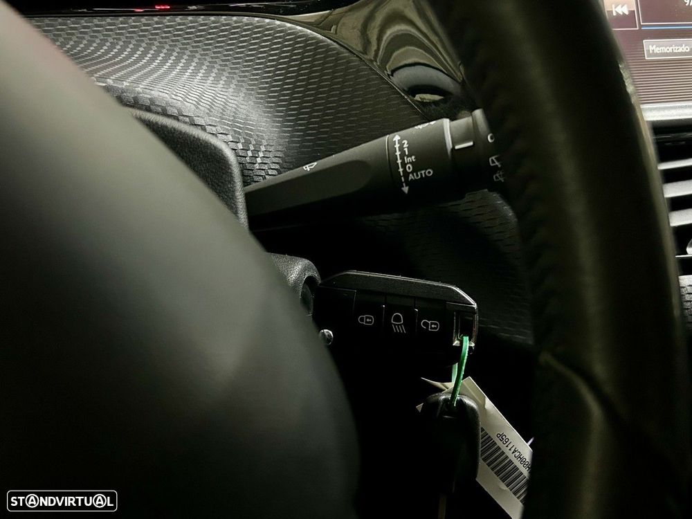 Peugeot 2008 1.2 PureTech Style - 14