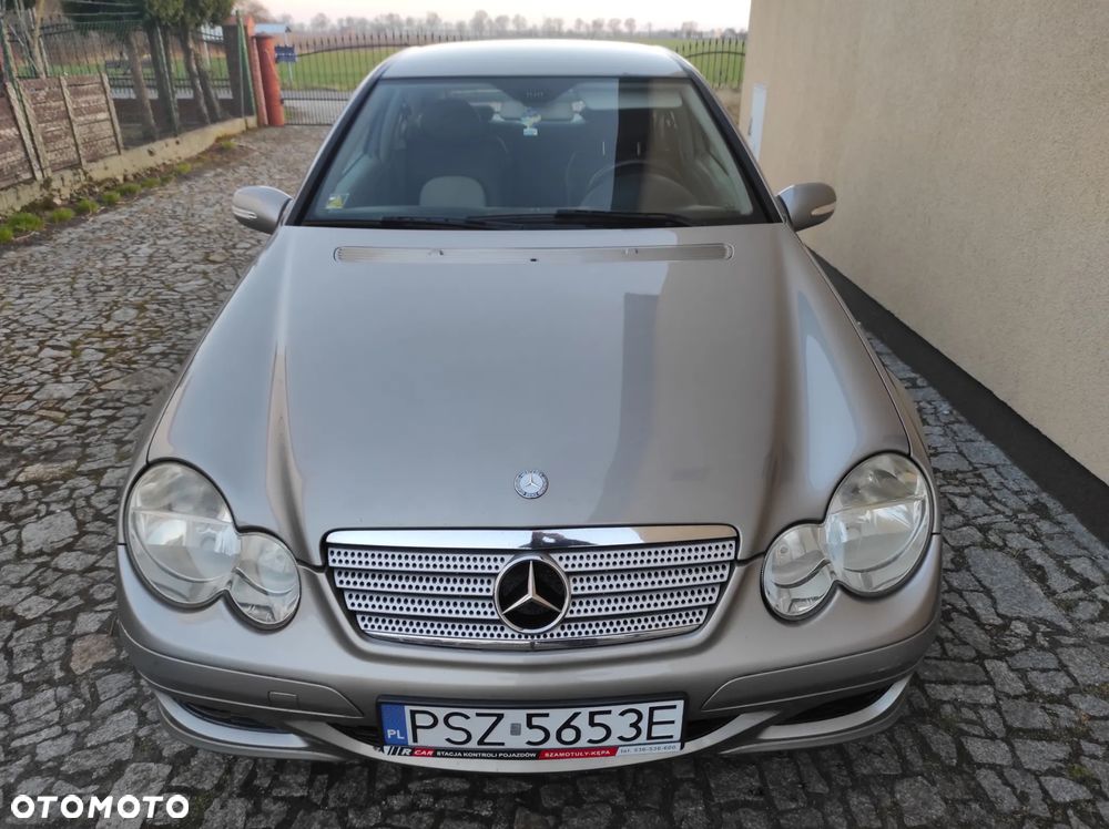 Mercedes-Benz Klasa C 230 - 5
