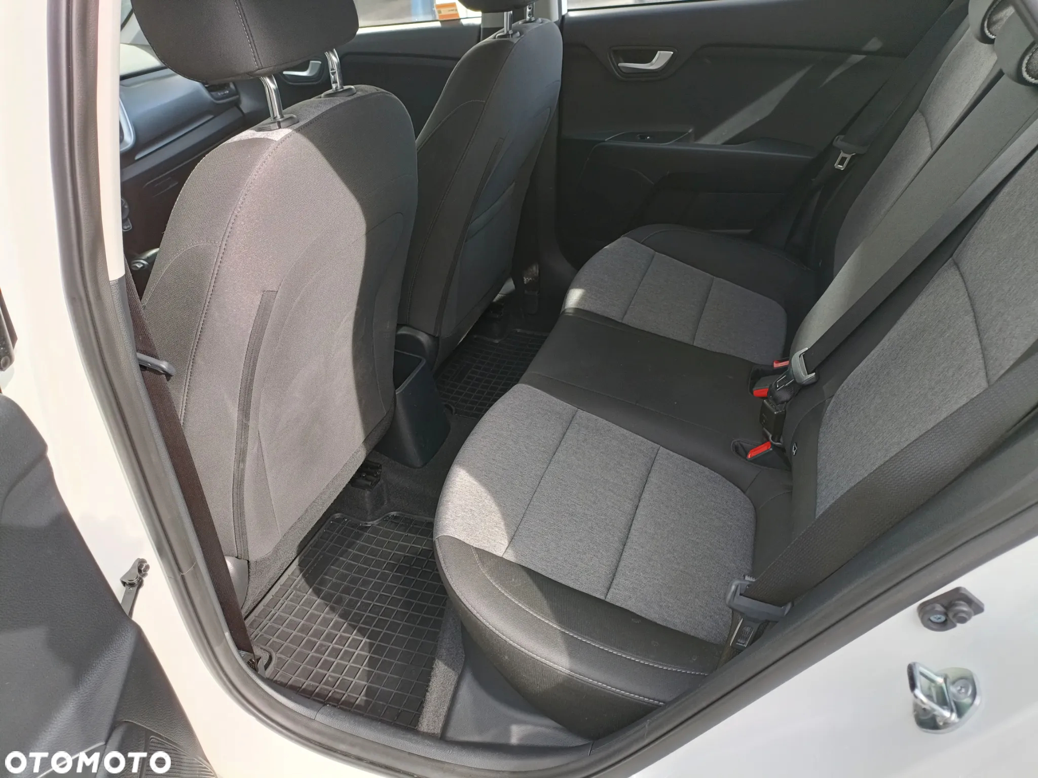 Kia Stonic 1.0 T-GDI M DCT - 20