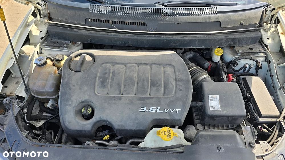 Dodge Journey 2.7 V6 R/T - 25