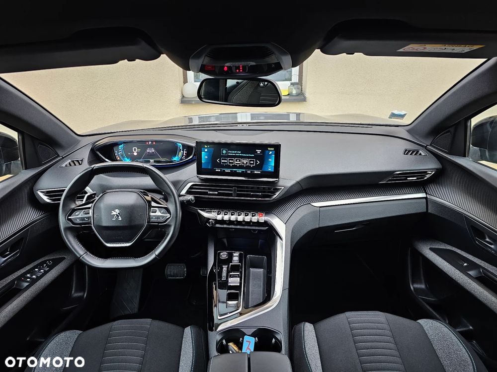 Peugeot 3008 1.6 PureTech HYbrid Allure S&S EAT8 - 32