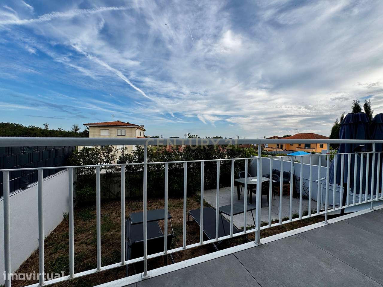 Apartamento T2 Como Novo | Terraço e Jardim | Garagem Fechada | Gião, - Grande imagem: 2/17