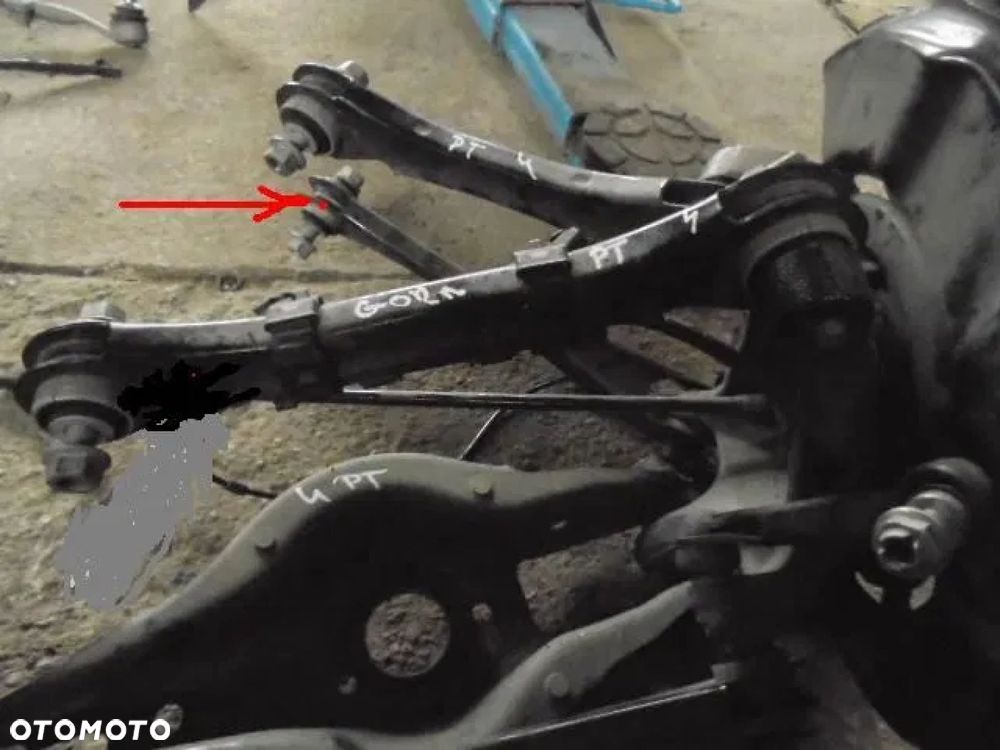 BMW 4 F32 WAHACZ PRAWY TYŁ - 1