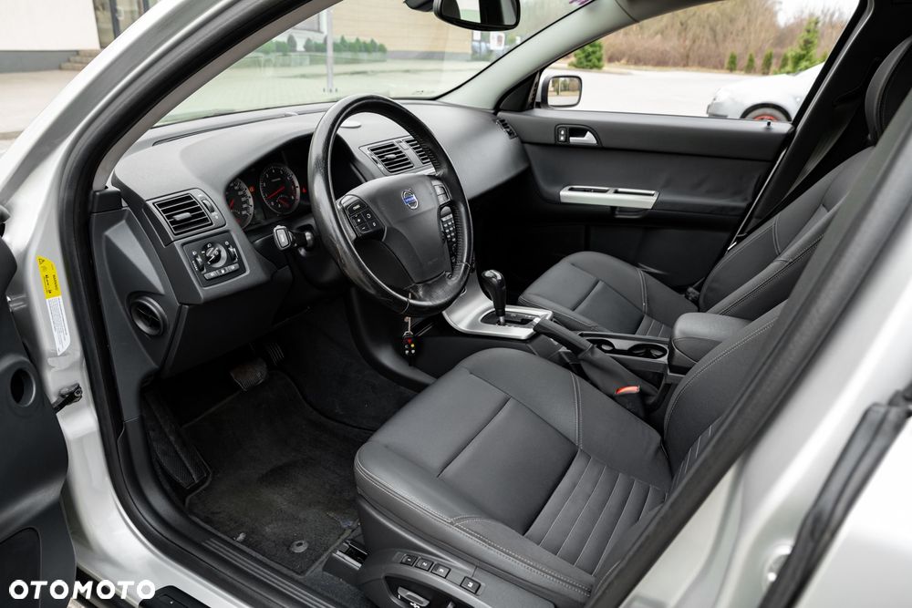 Volvo S40 T5 Momentum - 22