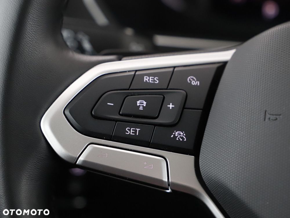 Volkswagen Tiguan - 17