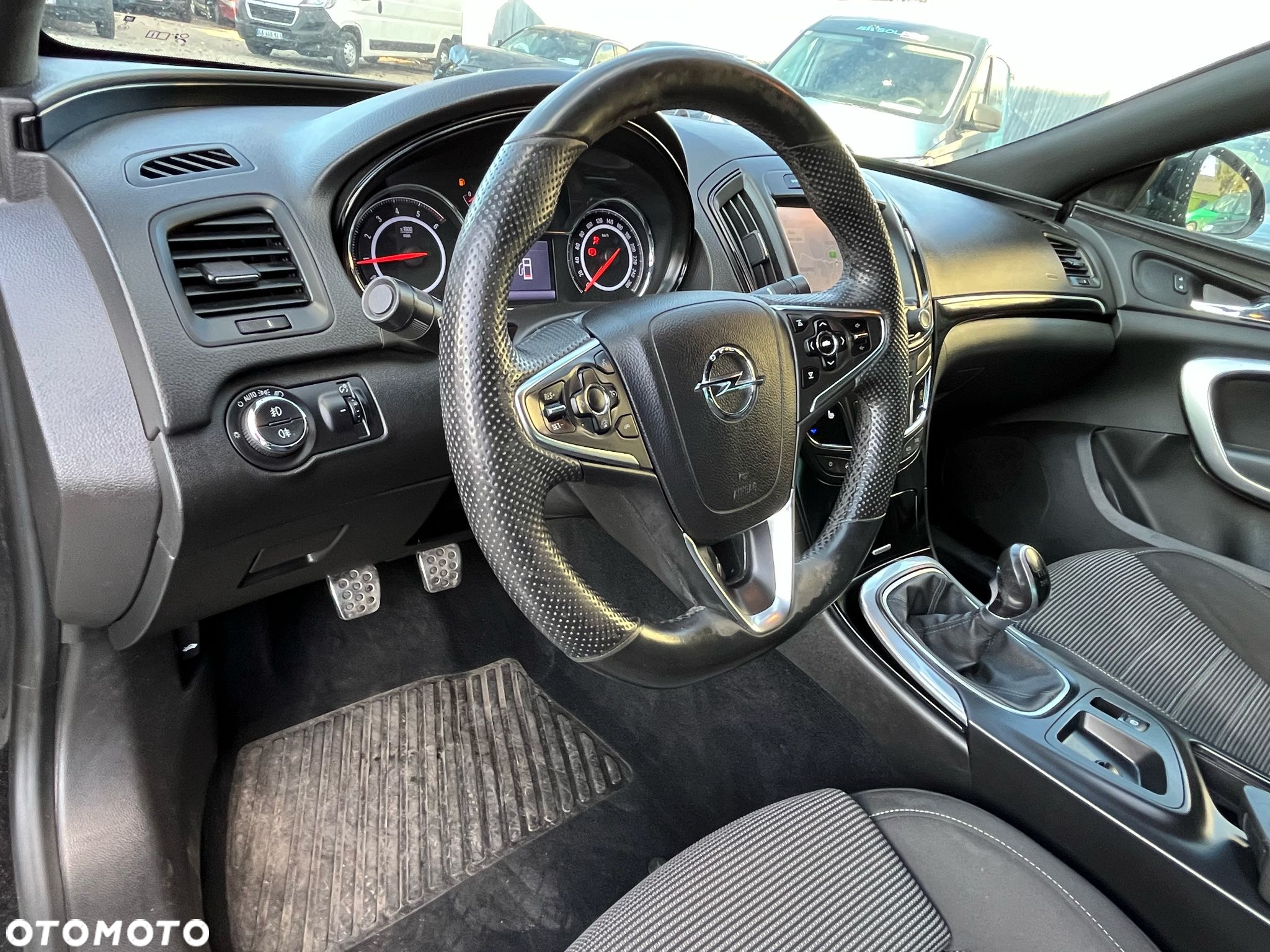 Opel Insignia - 15