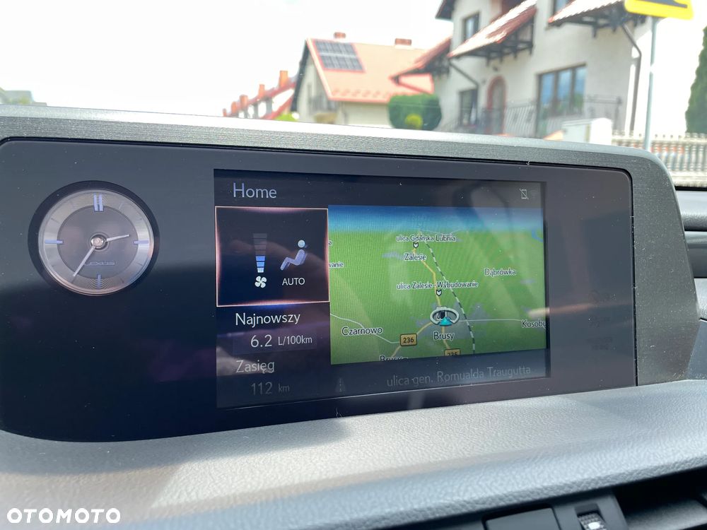 Lexus ES 300h Business Edition - 35