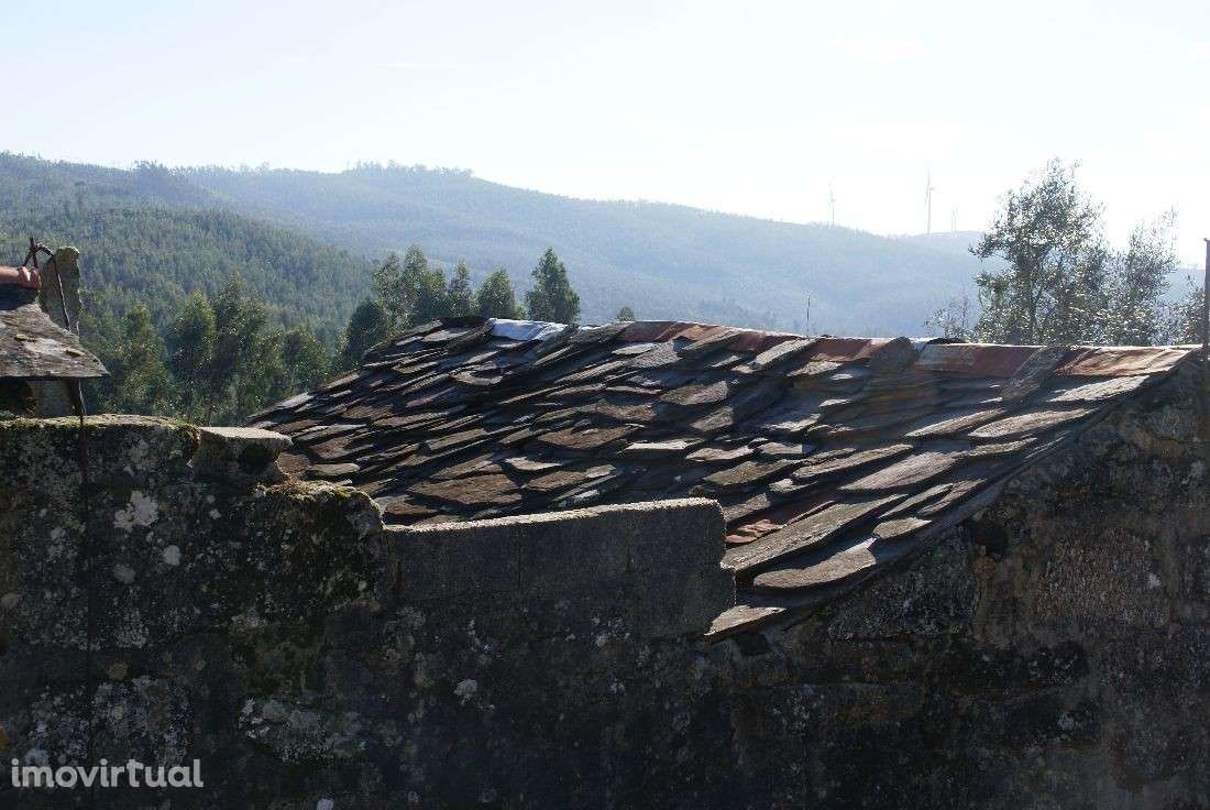 Moradia para restauro...Penafiel - Grande imagem: 3/10