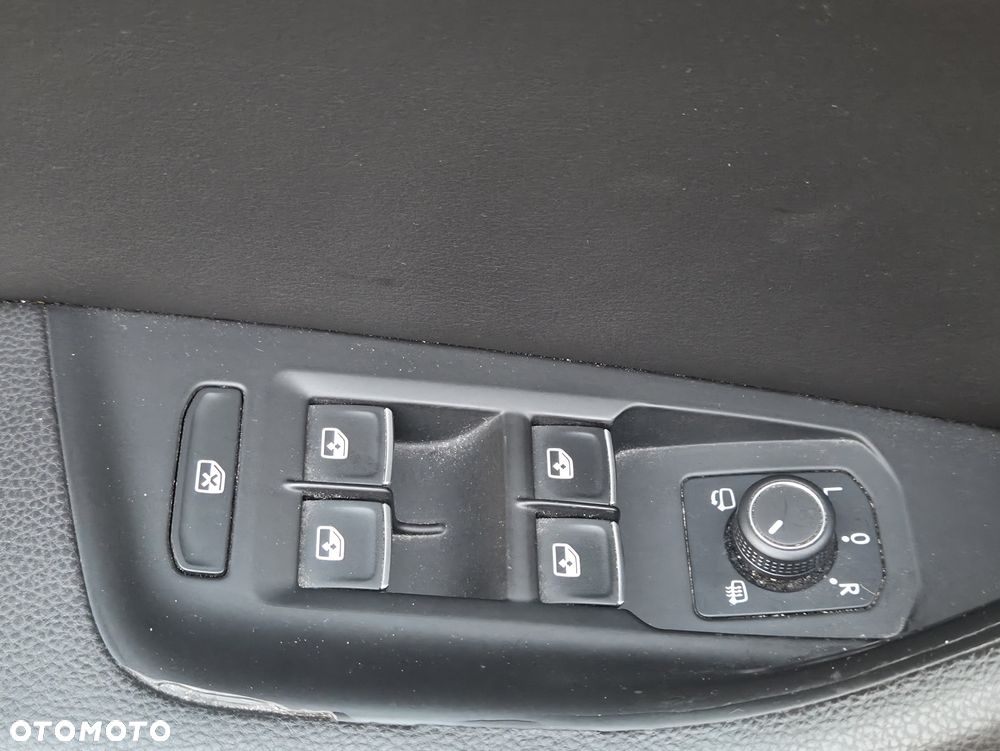 Volkswagen Passat 2.0 TDI BMT Highline DSG7 - 28