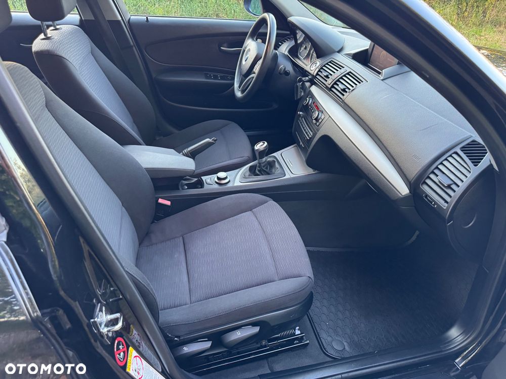 BMW Seria 1 118d - 16