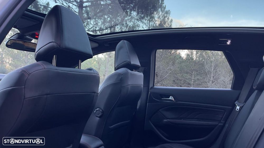 Peugeot 308 SW 1.6 BlueHDi GT Line - 32