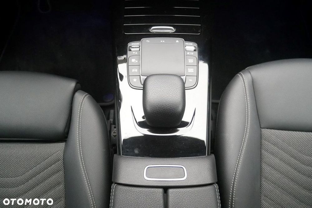 Mercedes-Benz CLA - 11