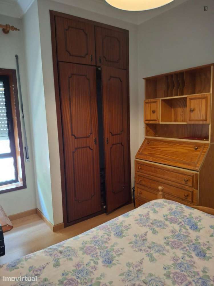 Quarto - localizado em Cidral Coimbra - Grande imagem: 4/14
