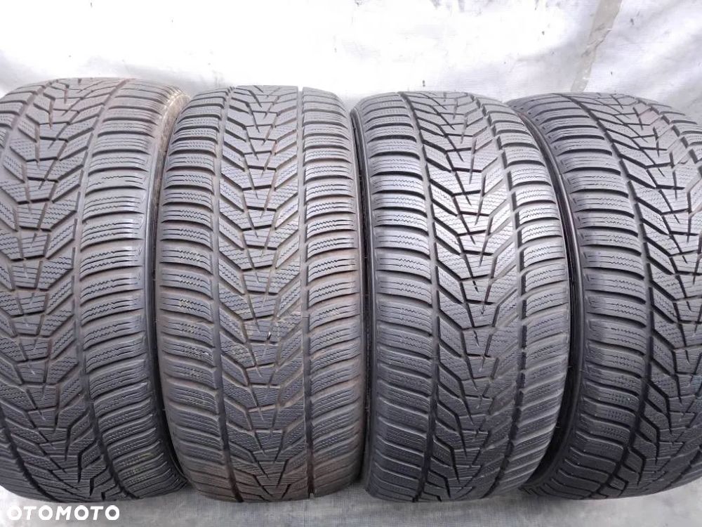 Hankook Winter ICEPT EVO3 235/40 R19 96V 2024 7-7.5mm - 1