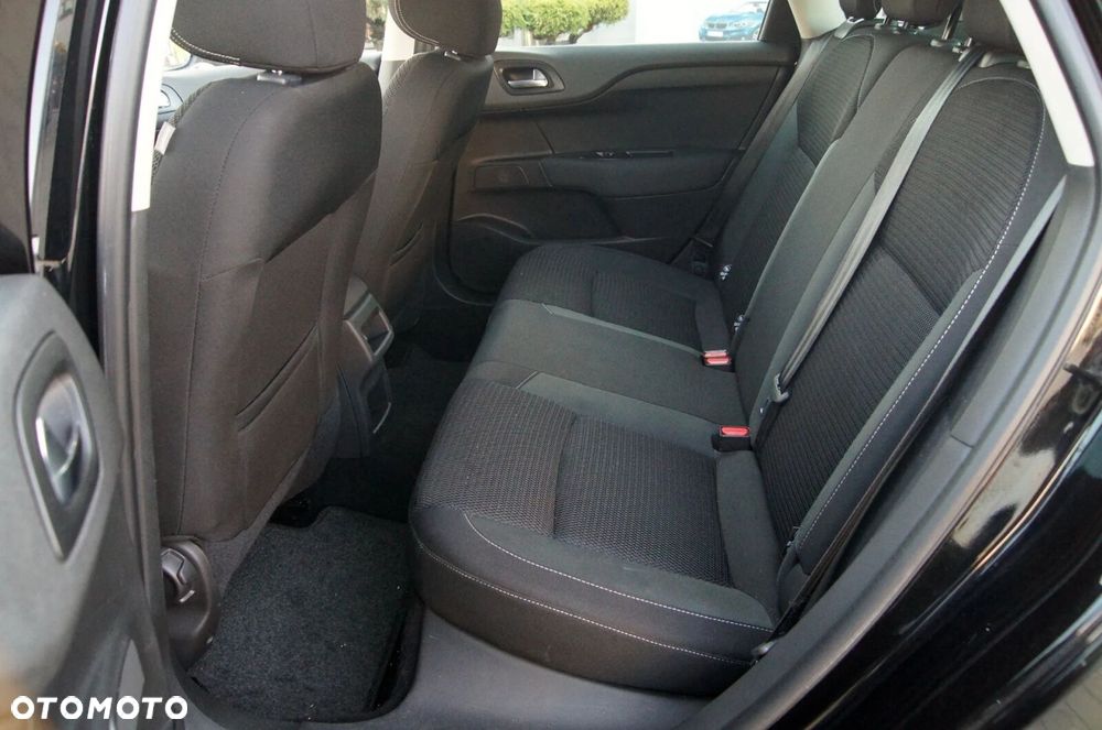 Citroën C4 PureTech 110 Selection - 12