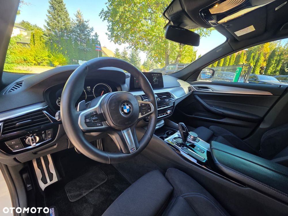 BMW Seria 5 520d xDrive M Sport sport - 18
