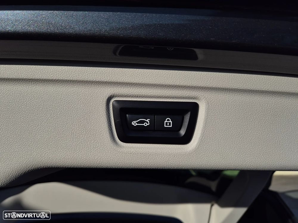 BMW 320 e Touring Line Luxury Auto - 50