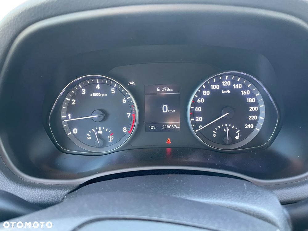 Hyundai i30 1.5 DPI Classic + - 11
