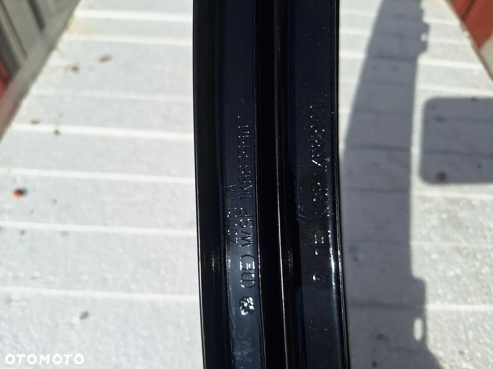 nakładka słupka  prawy lub lewy tył VW GOLF V 5D 1K6839902  1K6839901    (79/2) - 6