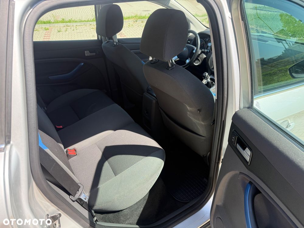 Ford Kuga 2.0 TDCi 2x4 Trend - 15