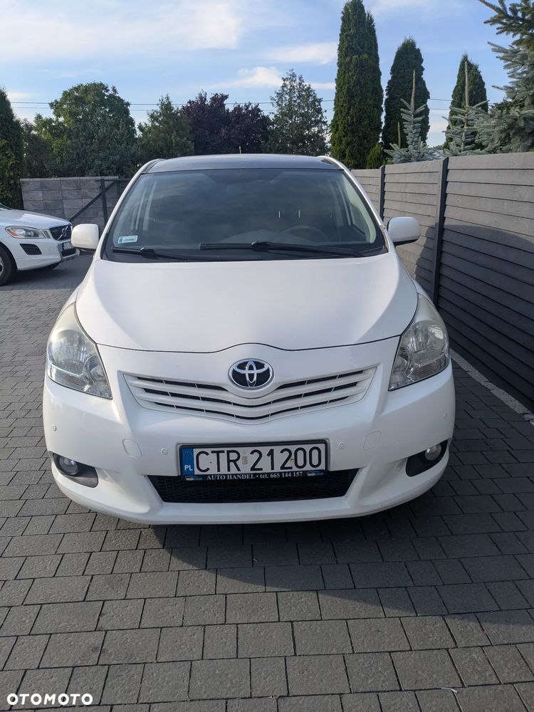 Toyota Verso 2.0 D-4D - 2