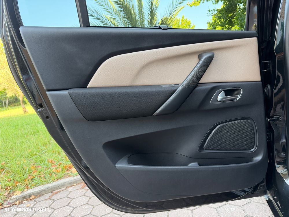 Citroën C4 Grand Picasso 1.6 e-HDi Collection ETG6 J17 - 16