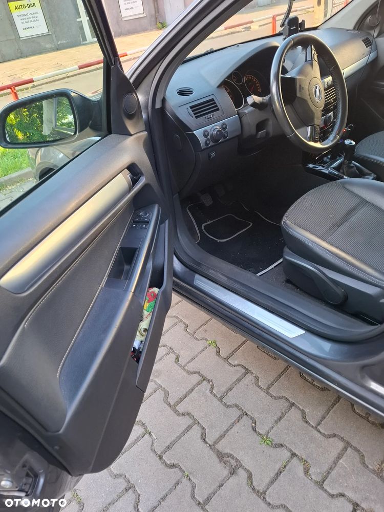 Opel Astra 1.6 Easytronic Cosmo - 9
