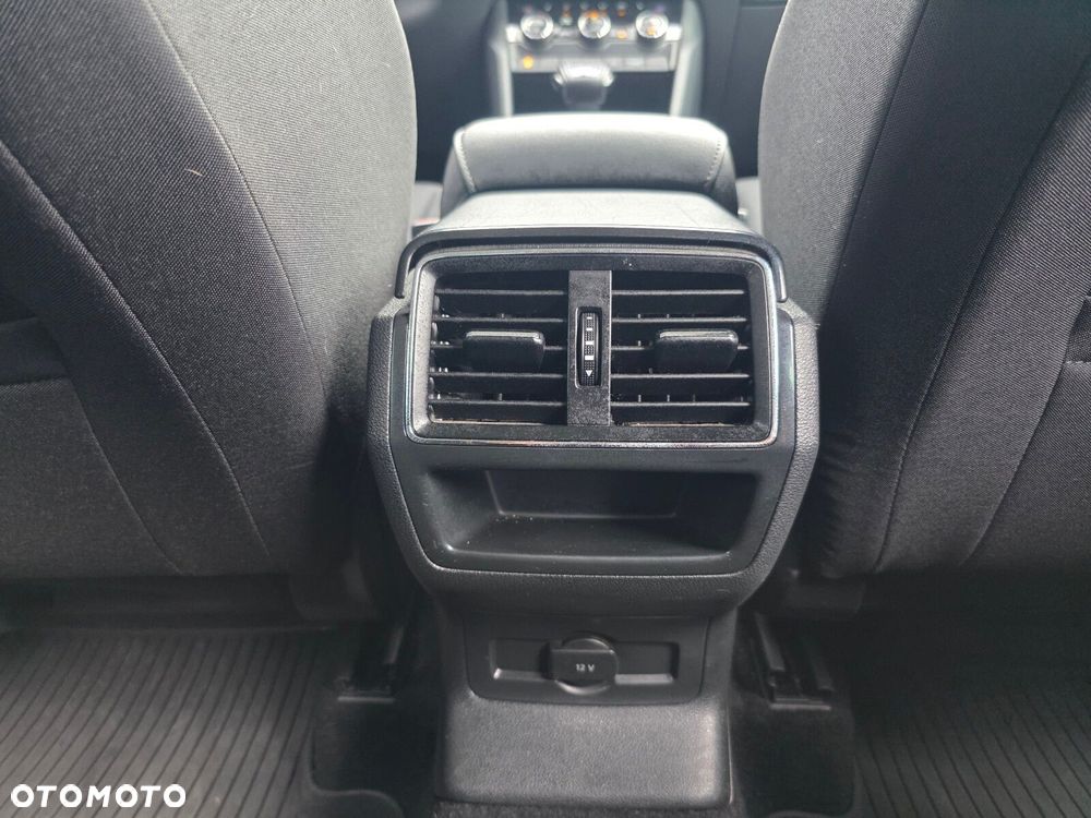 Skoda Karoq 1.5 TSI ACT 4x2 Ambition DSG - 28