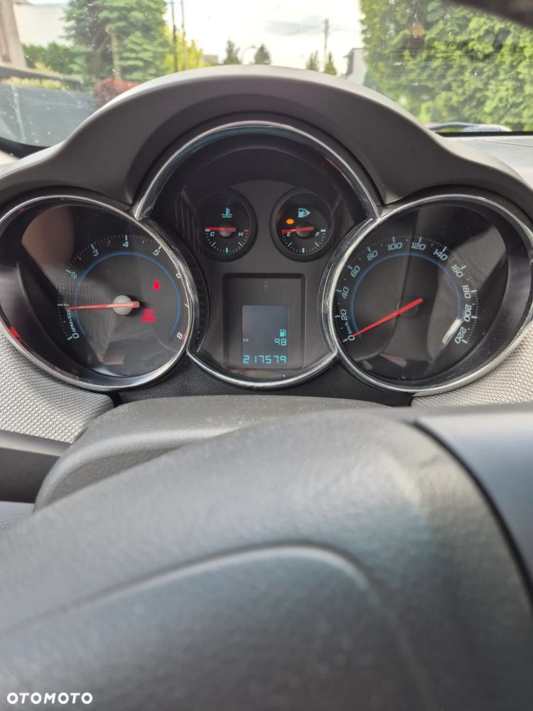Chevrolet Cruze - 14