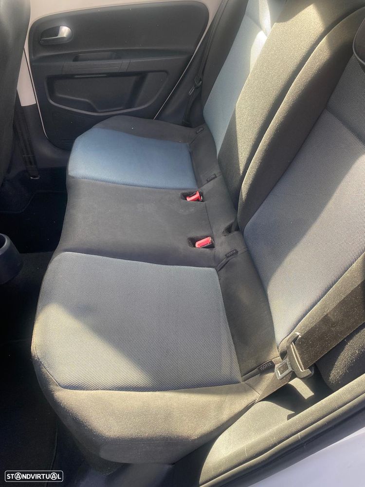 SEAT Mii 1.0 Connect - 19