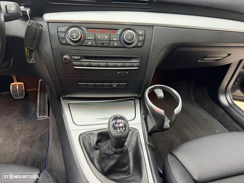 BMW 118 dA Pack M - 24