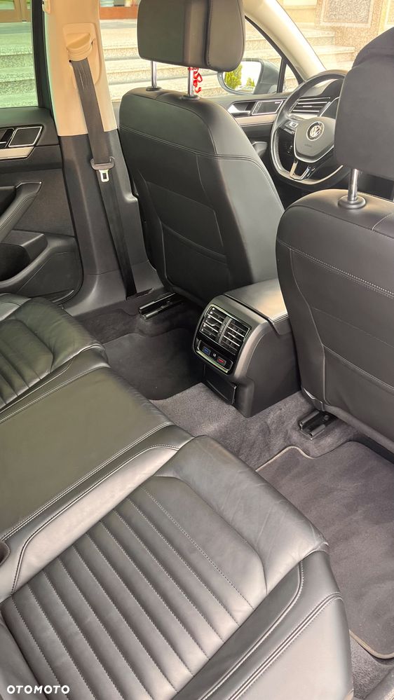 Volkswagen Passat 2.0 TDI Bi-Turbo BMT 4Mot Highline DSG - 31