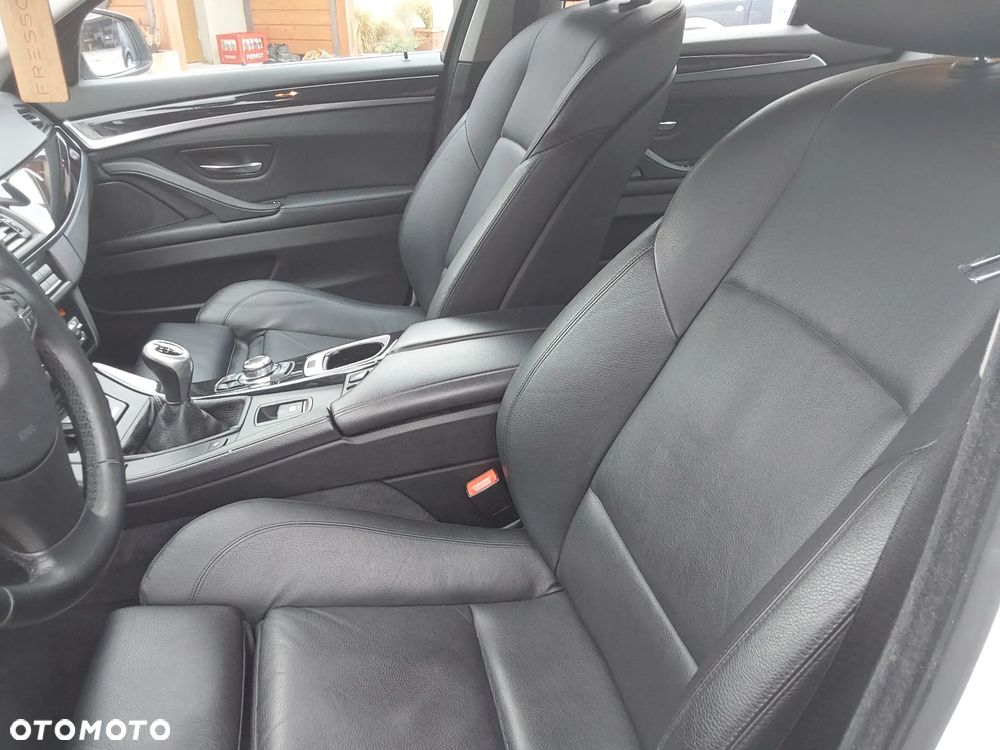 BMW Seria 5 520d - 7
