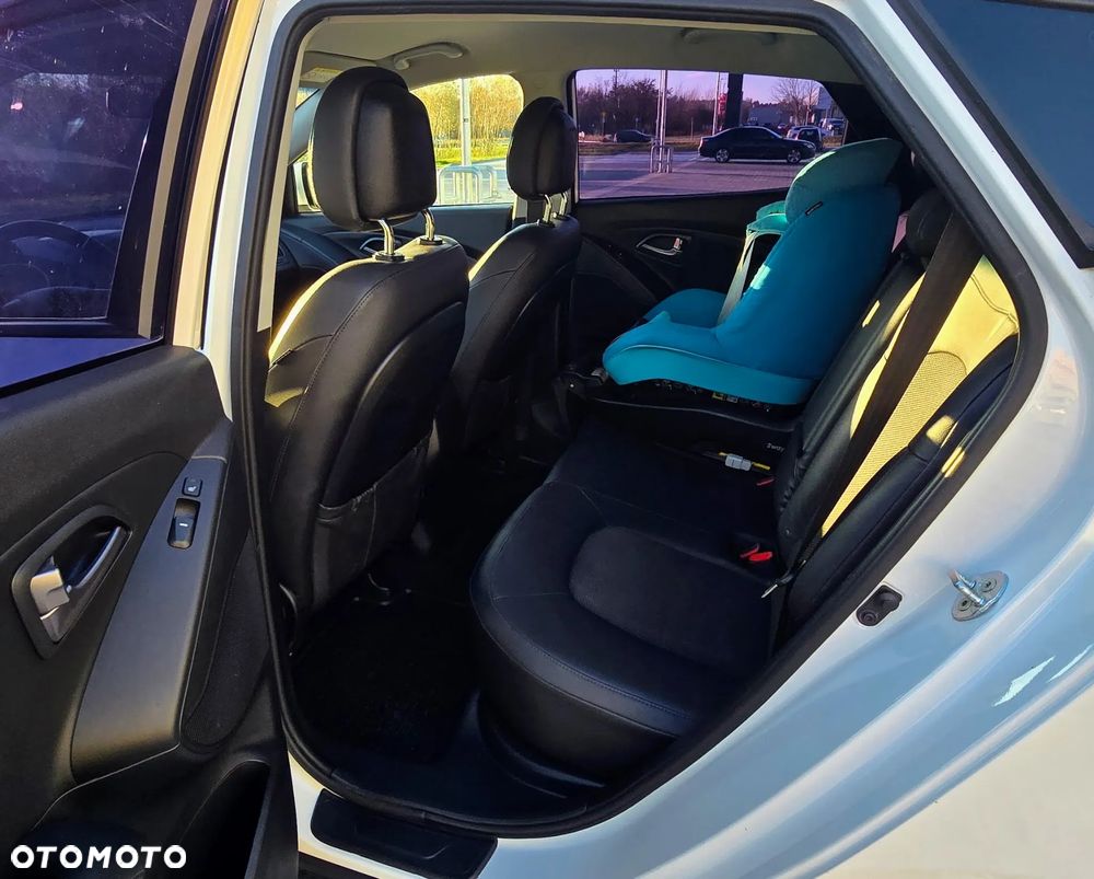 Hyundai ix35 2.0 CRDi 4WD Fifa World Cup Silver Edition - 11