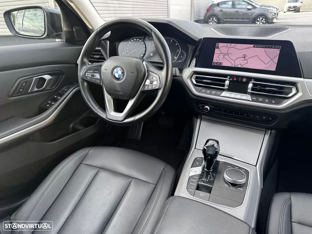 BMW 318 d Aut. Sport Line - 26