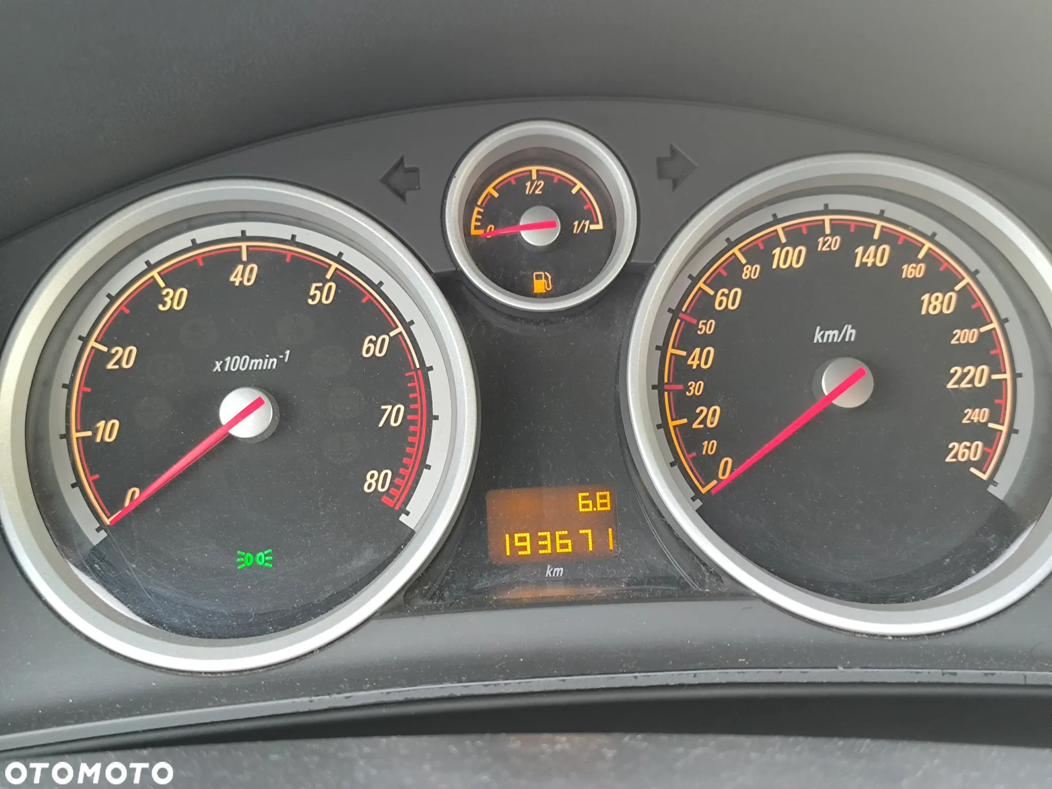 Opel Astra GTC 1.6 - 18