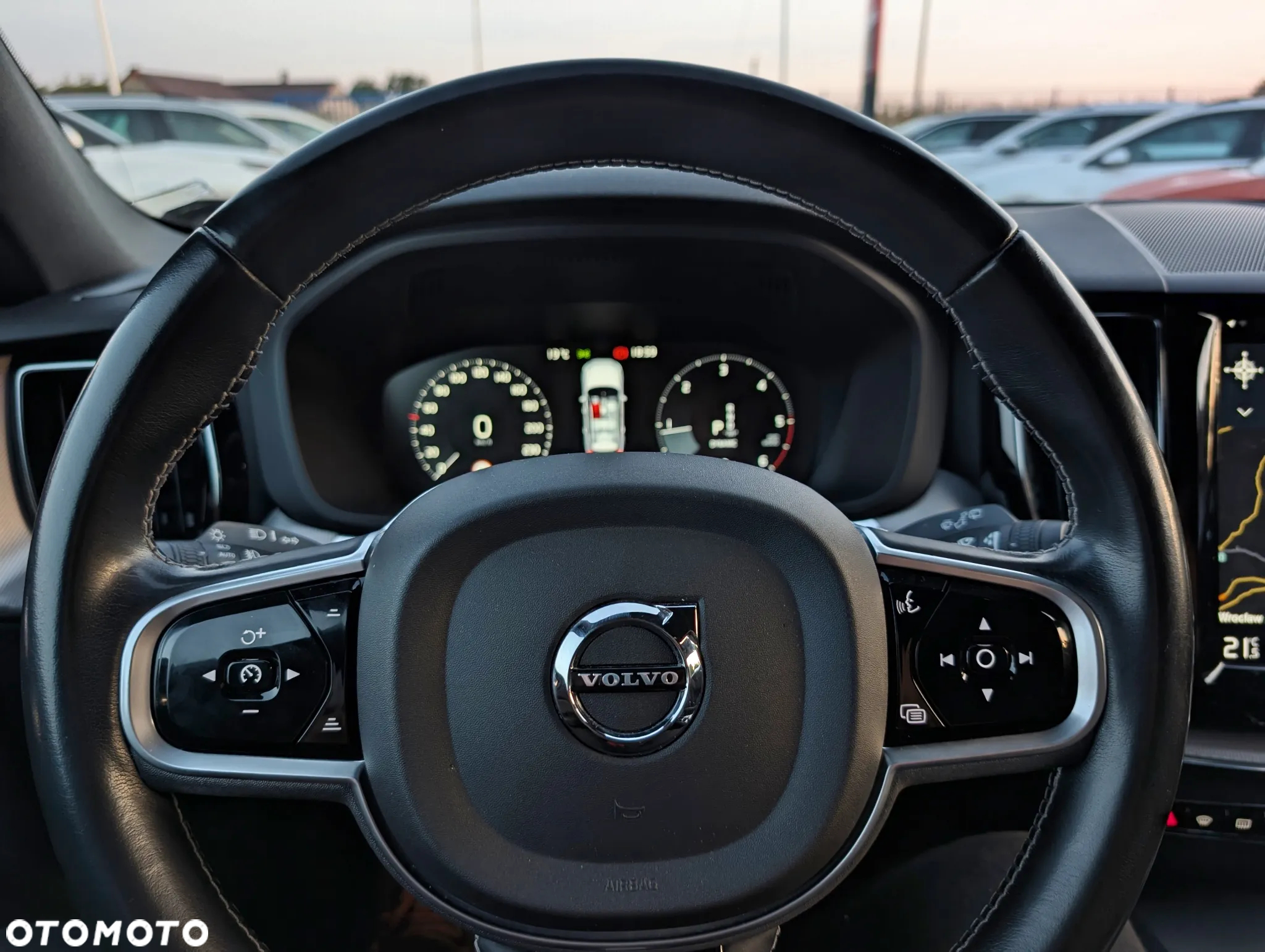 Volvo XC 60 B5 D AWD R-Design - 27