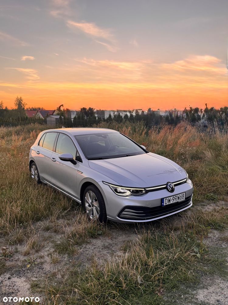 Volkswagen Golf 1.5 TSI EVO Style - 1