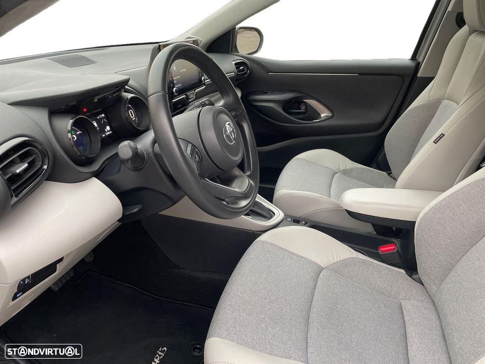 Toyota Yaris - 12
