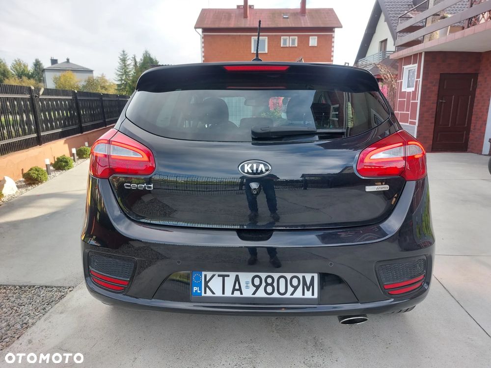 Kia Ceed 1.6 GDI ISG Dream-Team Edition - 16