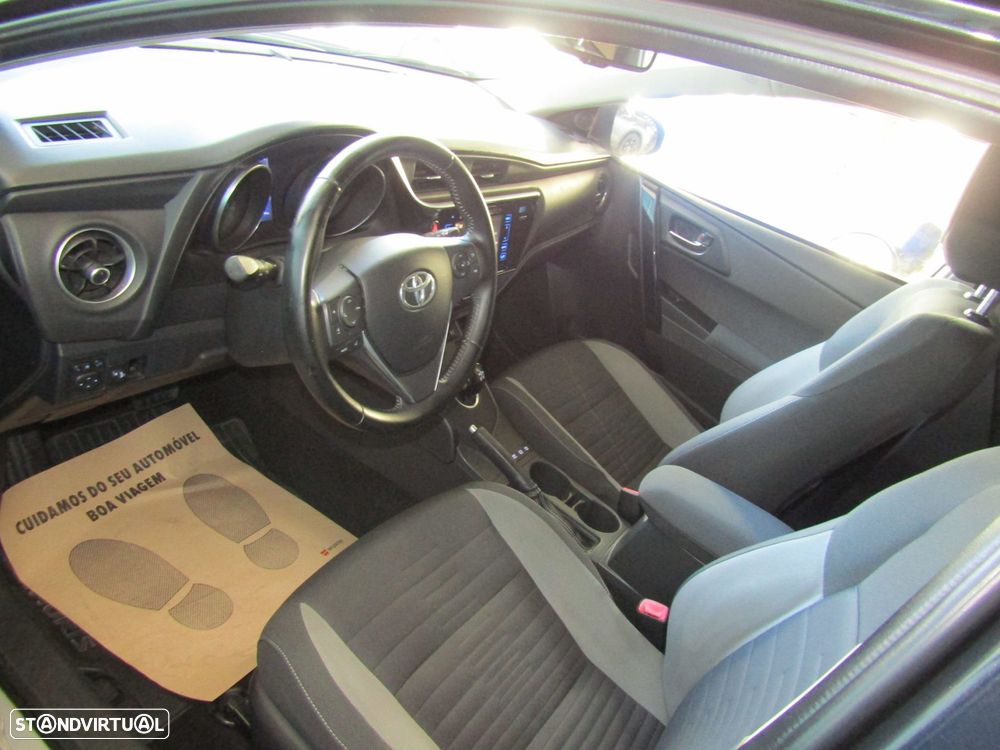 Toyota Auris Touring Sports - 7