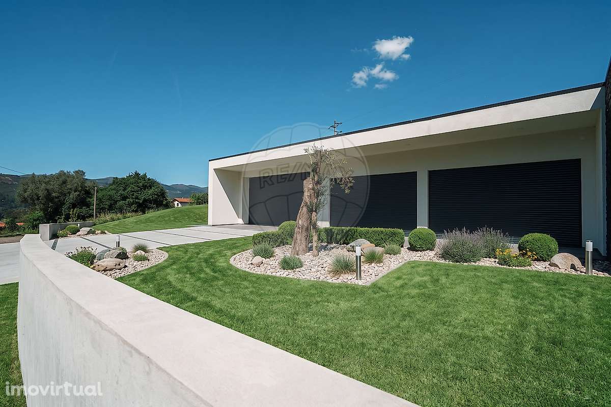 Moradia T3  Térrea para venda em Cadelas, Braga - Grande imagem: 2/21