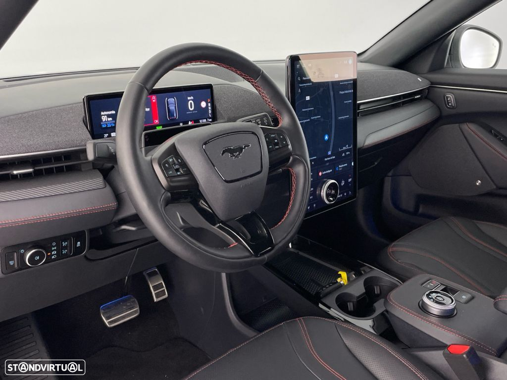 Ford Mustang Mach-E 87 kWh Premium AWD - 17