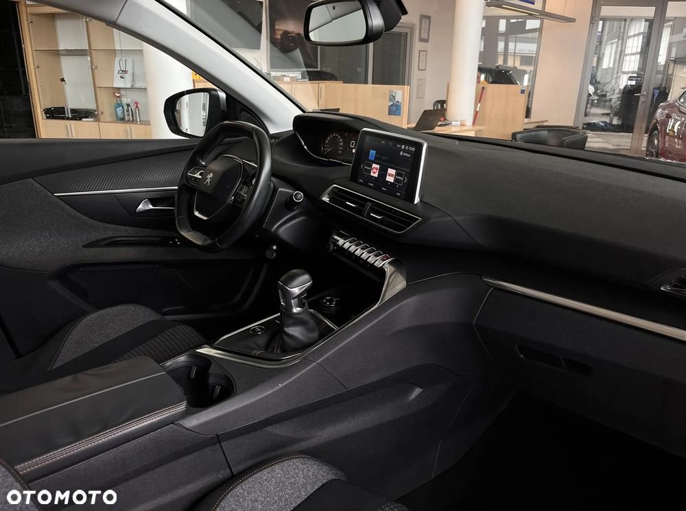Peugeot 3008 1.5 BlueHDi Allure S&S - 25