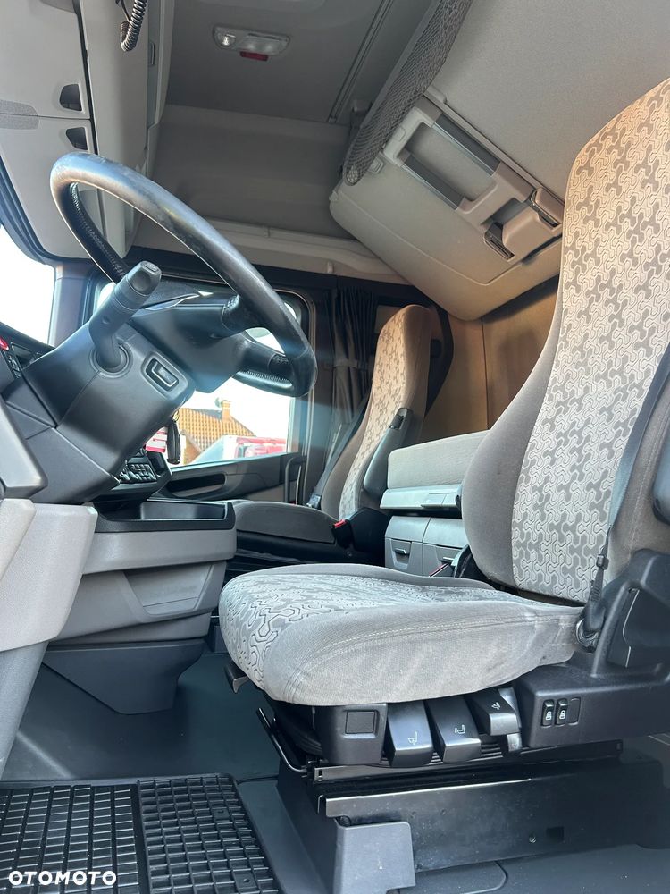 Scania S450 RETARDER / LED / NAWIGACJA / WIRTUALNE ZEGARY / 2 ZBIORNIKI PALIWOWE / LODÓWKA / PRZEBIEG 756 TYS. KM / SCANIA z POLSKIEGO SALONU / 2020 ROK !! - 21