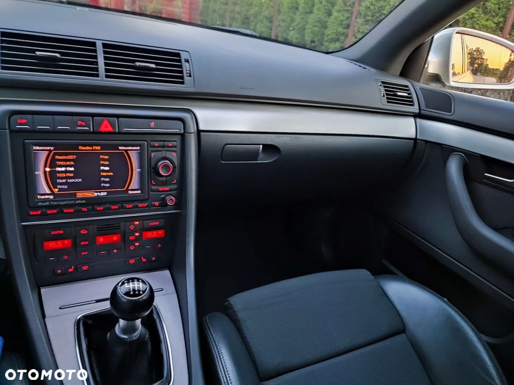 Audi A4 Avant 2.0 TDI DPF - 13