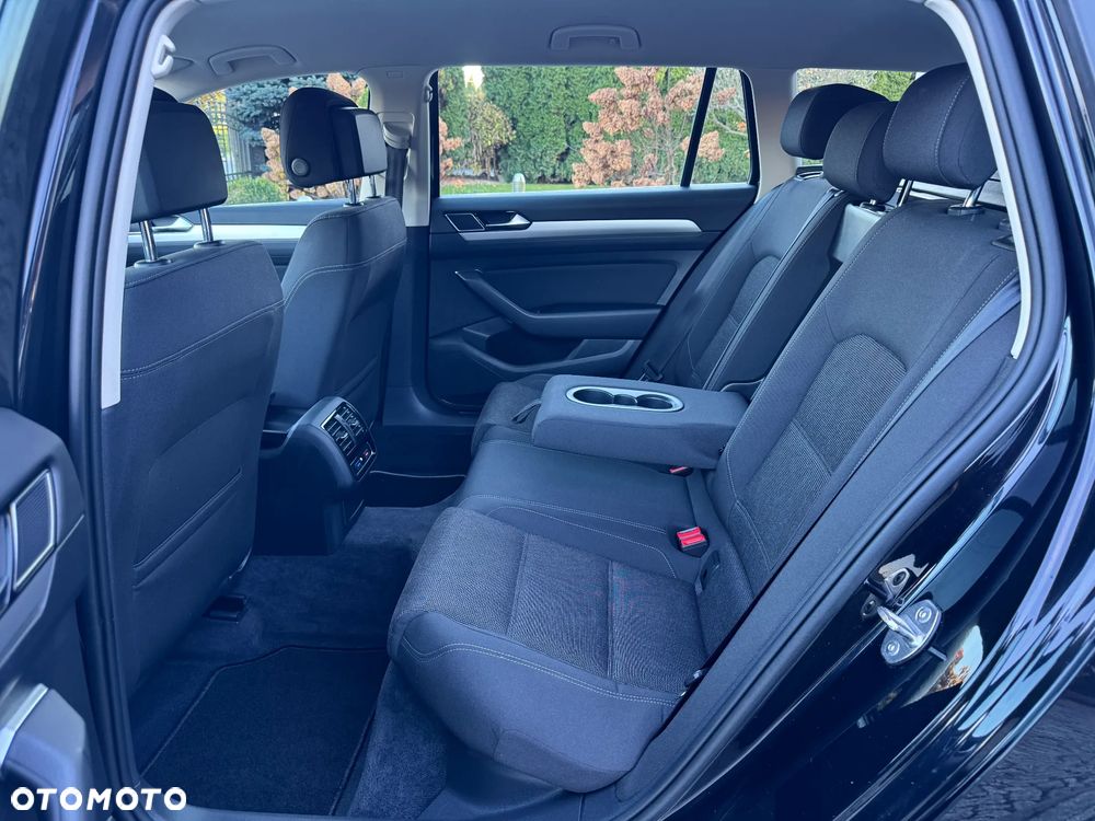 Volkswagen Passat ver-2-0-tdi-scr-dsg-comfortline - 32