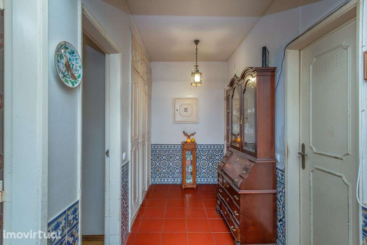 T4 transformado em T3 nas Mercês - Grande imagem: 5/26