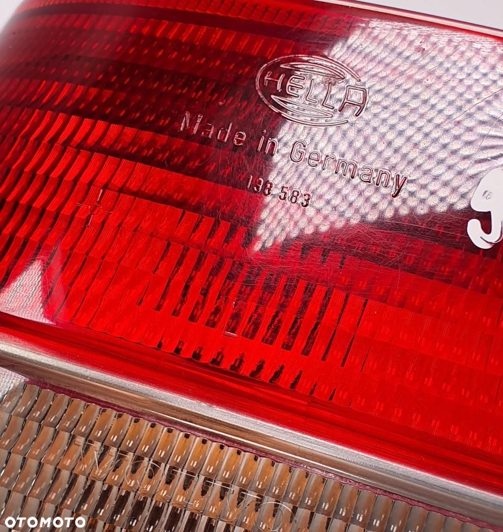 LAMPA LEWA TYŁ VOLVO 960 9126885 EUROPA - 2