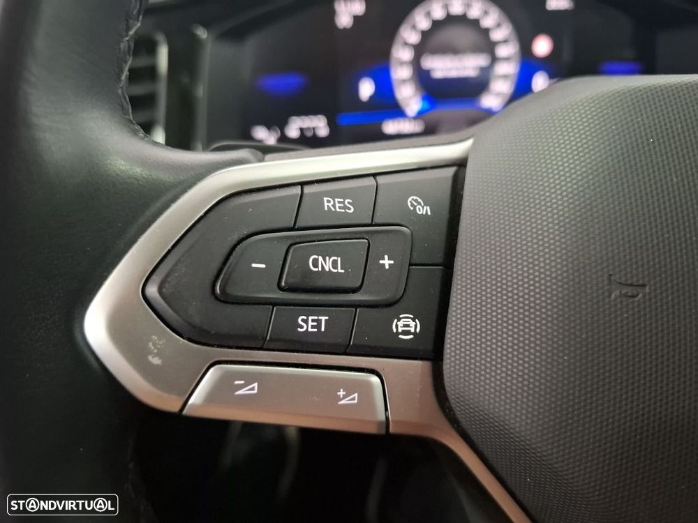 VW Polo 1.0 TSI Urban DSG - 18
